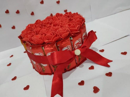 Flower Kitkat Chocalate Hamper