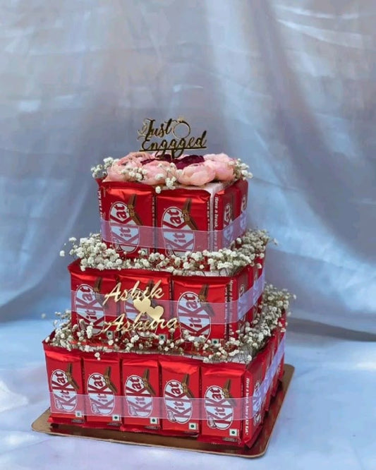Kitkat Chocalate Hamper With Your Name & Topper